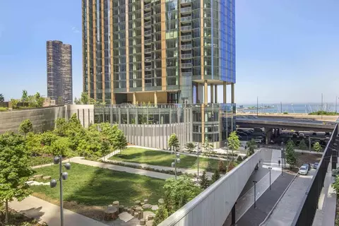 175 N Harbor Dr, Chicago, IL 60601 photo 31