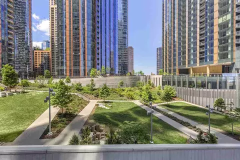 175 N Harbor Dr, Chicago, IL 60601 photo 27