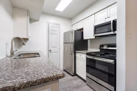 12200 Fleming Dr, Houston, TX 77013 photo 5