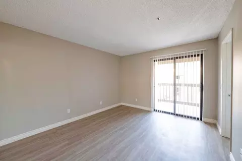 805 Valley Ave, Solana Beach, CA 92075