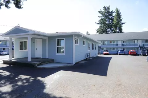 12430 NE Glisan St, Portland, OR 97230