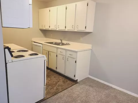 761 E Anamosa St, Rapid City, SD 57701