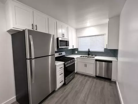 123 California Ave, Santa Monica, CA 90403
