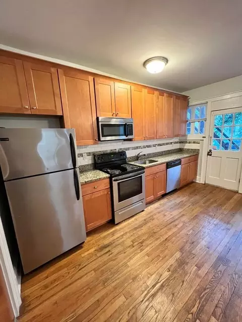 1107 W Grace St, Richmond, VA 23220