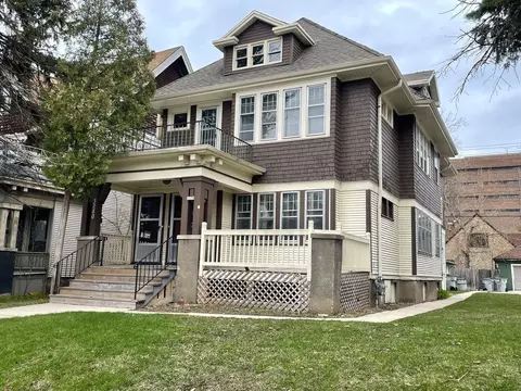 3278 N Oakland Ave, Milwaukee, WI 53211