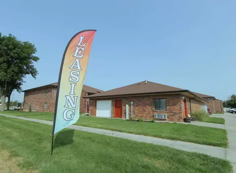 1401 Lakewood Dr, Norfolk, NE 68701
