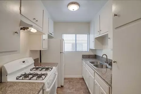 6545 S Victoria Ave, Los Angeles, CA 90043