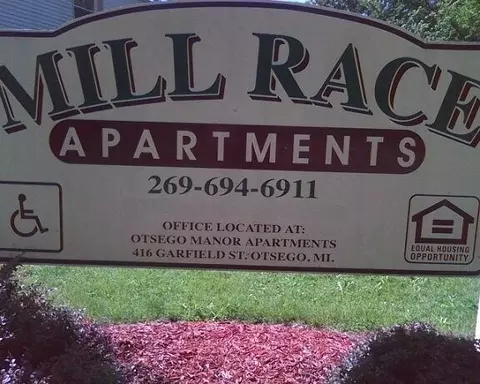 513 Morrell St, Plainwell, MI 49080 photo 3