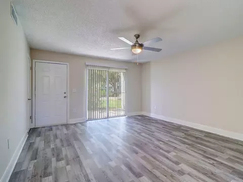 8024 Hidden River Dr, Tampa, FL 33617 photo 23
