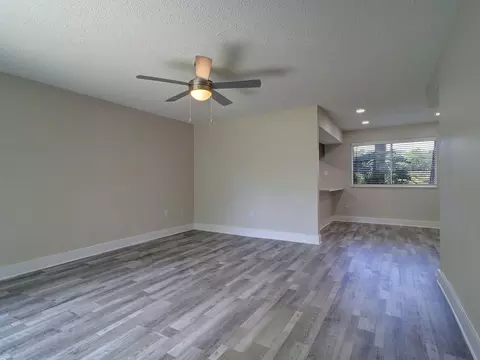 8024 Hidden River Dr, Tampa, FL 33617 photo 24