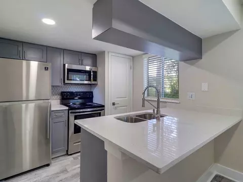 8024 Hidden River Dr, Tampa, FL 33617 photo 26