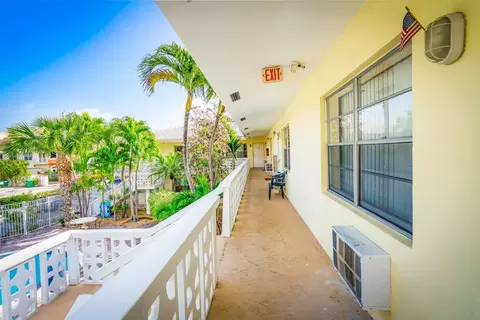 840 NE 17th Ter, Fort Lauderdale, FL 33304