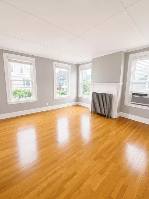 19 S State St, Concord, NH 03301