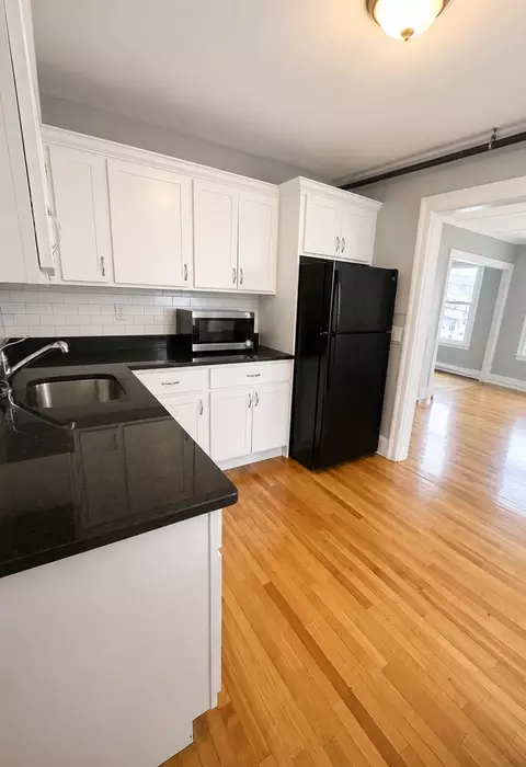 19 S State St, Concord, NH 03301