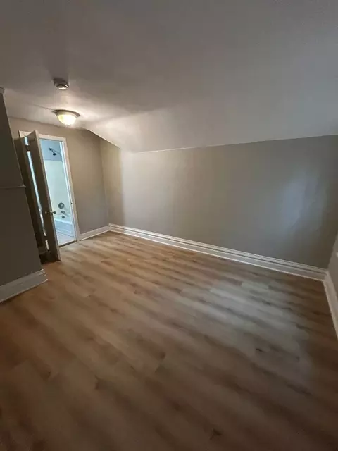 1206 E 3rd St, Duluth, MN 55805