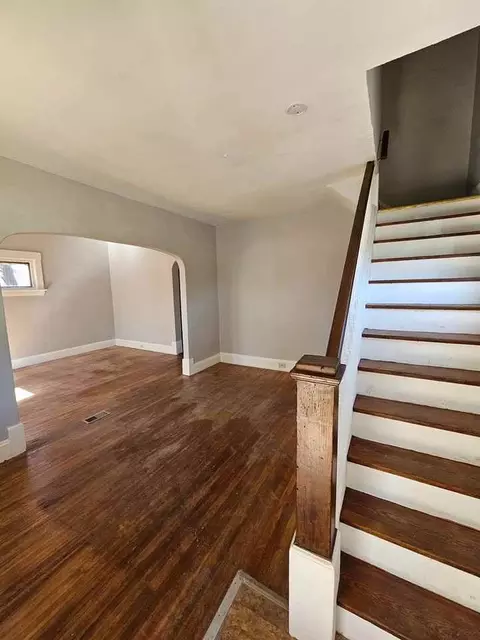 7010 Wakefield Ave, Cleveland, OH 44102