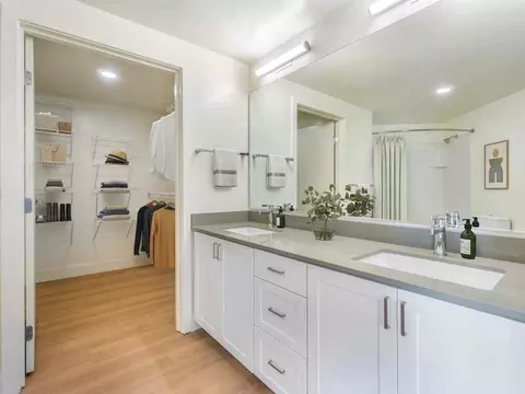 10349 NE 10th St, Bellevue, WA 98004 photo 7