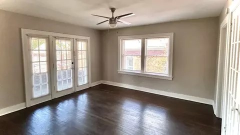 522 Gladstone Blvd, Kansas City, MO 64124