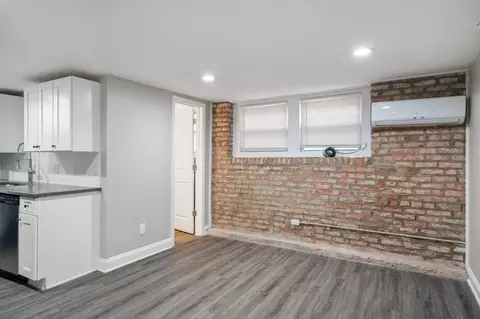 522 Gladstone Blvd, Kansas City, MO 64124