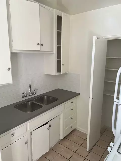 1422 Pearl St, Santa Monica, CA 90405
