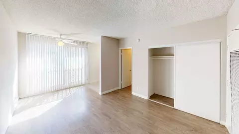 425 S Catalina St, Los Angeles, CA 90020