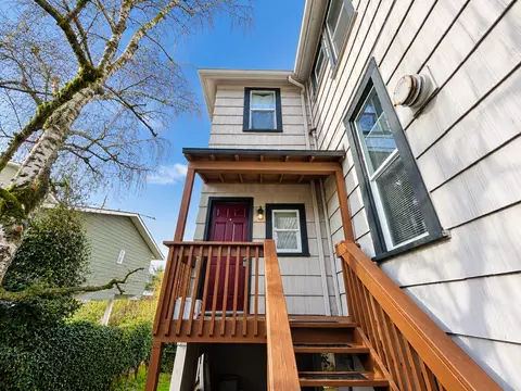 4234 SW View Point Ter, Portland, OR 97239