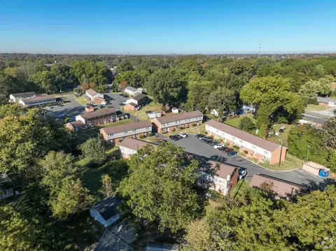 322 Clarence St, Charlotte, NC 28216
