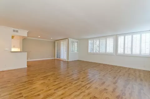 8040 W 83rd St, Los Angeles, CA 90293