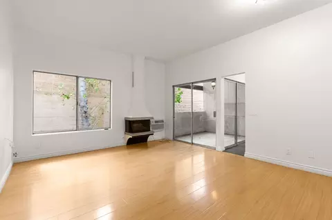 1114 N Kings Rd, West Hollywood, CA 90069