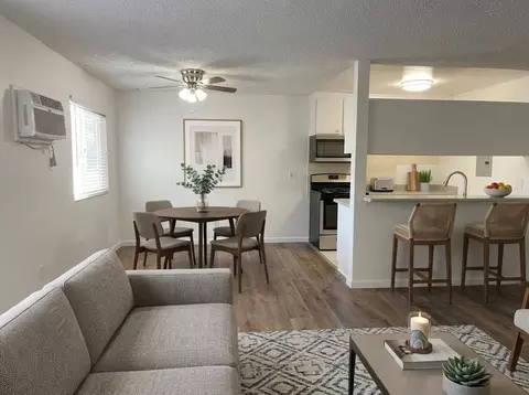 15925 Victory Blvd, Los Angeles, CA 91406