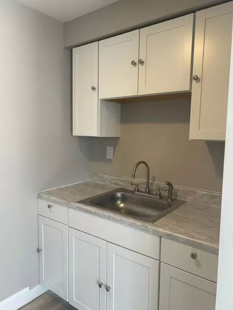 114 Mclaughlin Rd, Coraopolis, PA 15108