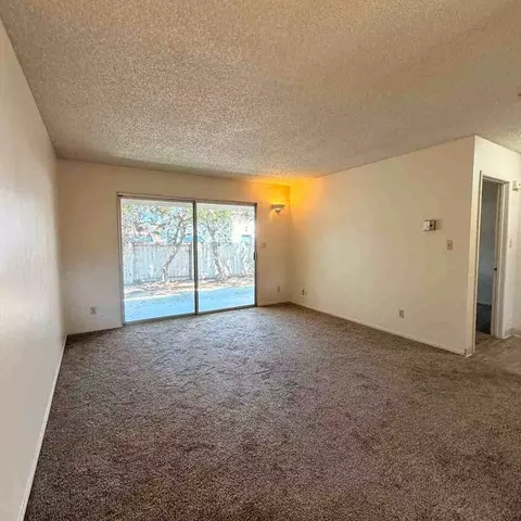 1200 Woodrow Ave, Modesto, CA 95350