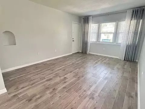 1120 Beach Dr NE, Saint Petersburg, FL 33701