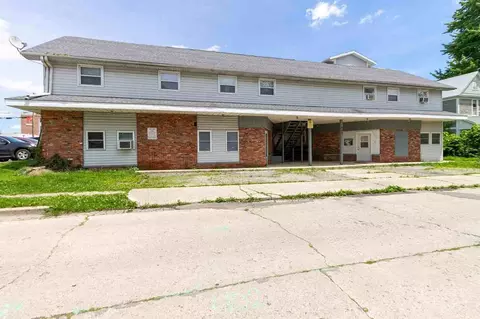 402 N Calvert St, Muncie, IN 47303