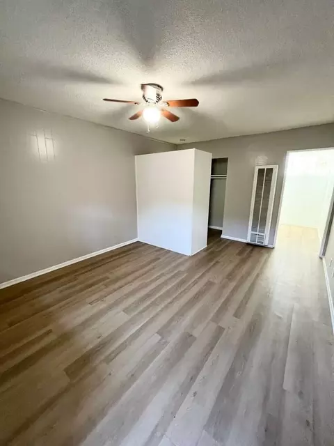 3734 W El Segundo Blvd, Hawthorne, CA 90250