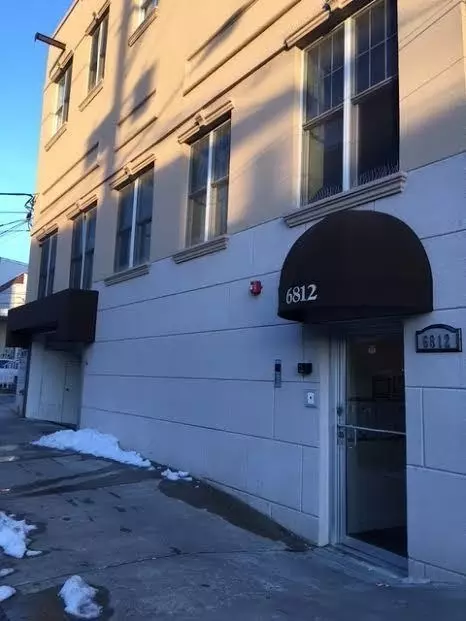 6812 Polk St, Guttenberg, NJ 07093