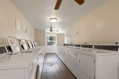 125 N Buena Vista Ave, Corona, CA 92882