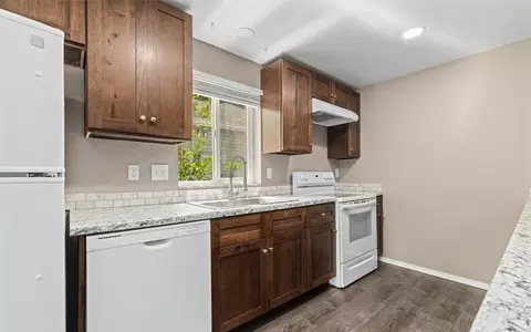 507 Madison St, Everett, WA 98203 photo 4