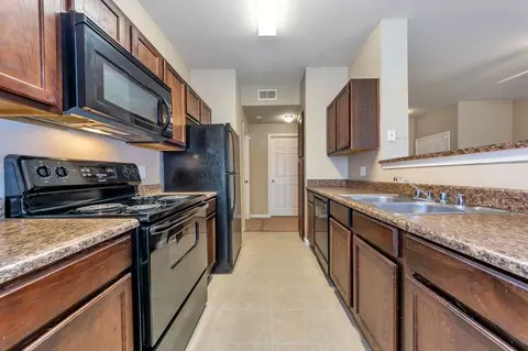900 Gross Rd, Mesquite, TX 75149