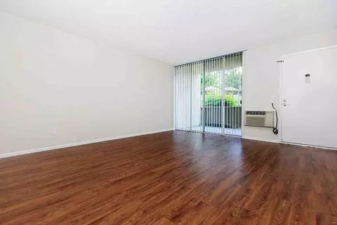 5333 Baltimore Dr, La Mesa, CA 91942