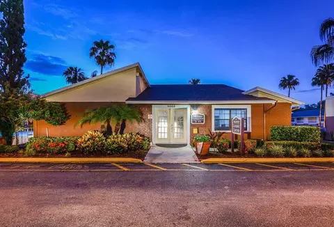 11325 N 50th St, Tampa, FL 33617 photo 8