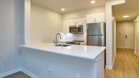 301 Minor Ave N, Seattle, WA 98109 photo 28
