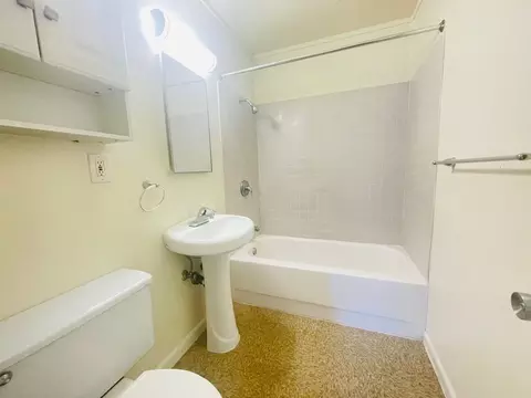 2601 Fremont St, Bakersfield, CA 93304