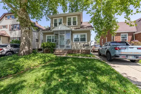 3421 W 159th St, Cleveland, OH 44111