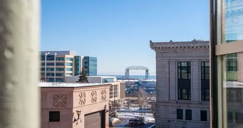 521 W 2nd St, Duluth, MN 55802
