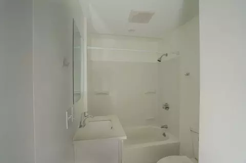11 Park St, Haverhill, MA 01830