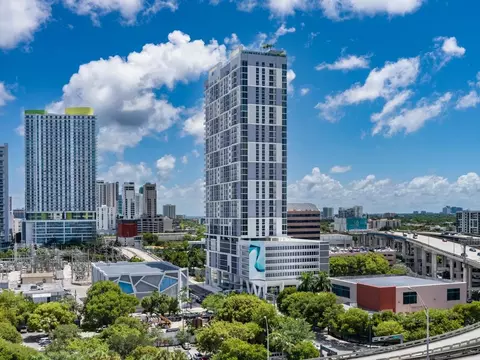 300 SW 2nd Ave, Miami, FL 33130 photo 31