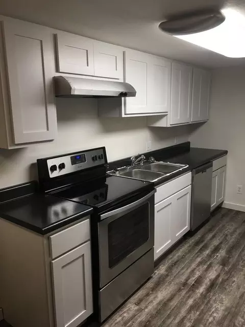 1902 Karen Ct, Champaign, IL 61822