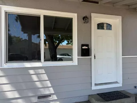2976 Wright St, Sacramento, CA 95821