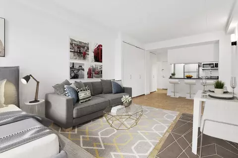 200 E 87th St, New York, NY 10128
